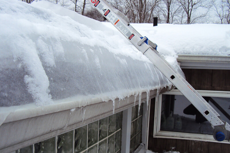 ice dams on roof