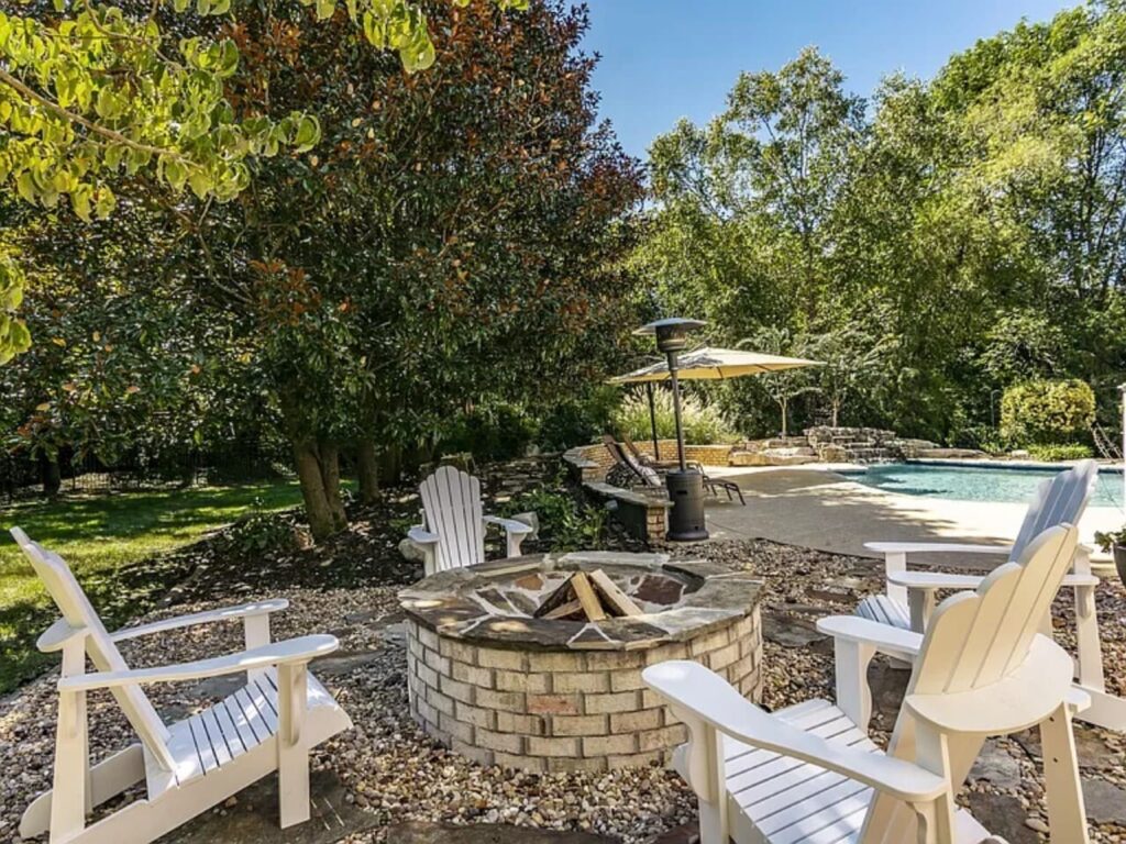 outdoor fire pit
